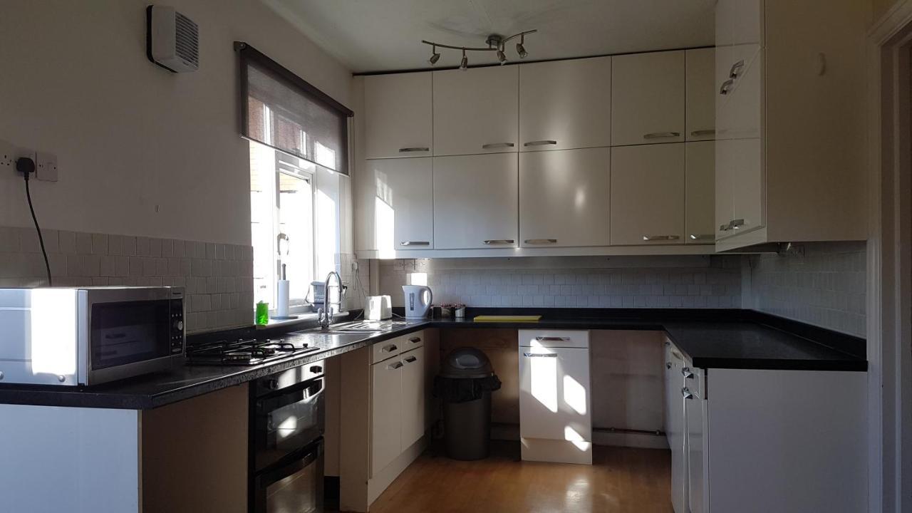 Private Rooms Just 19 Minutes From Central London Northfleet Exterior foto